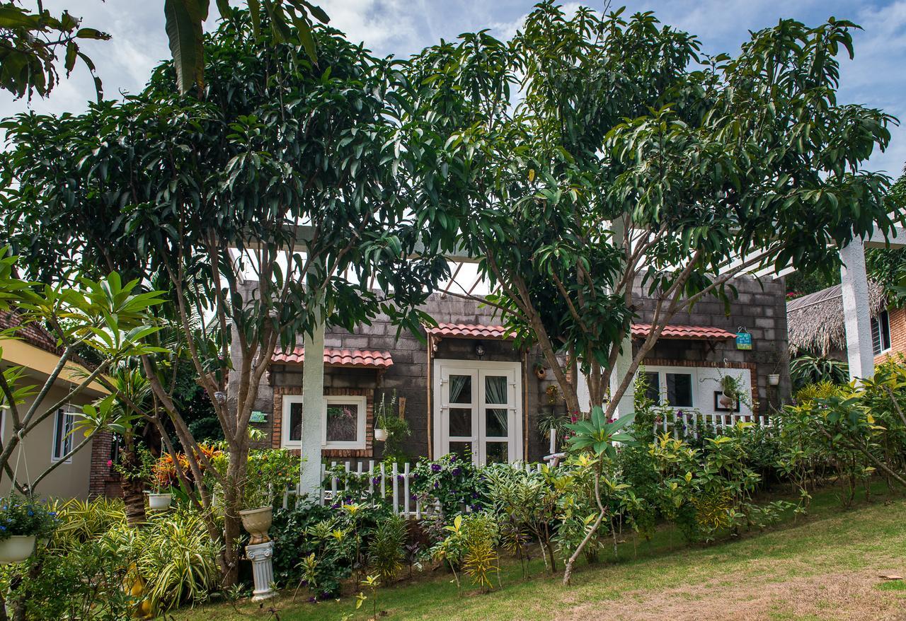 Veranda Beach Place Hotel Phan Thiet Bagian luar foto