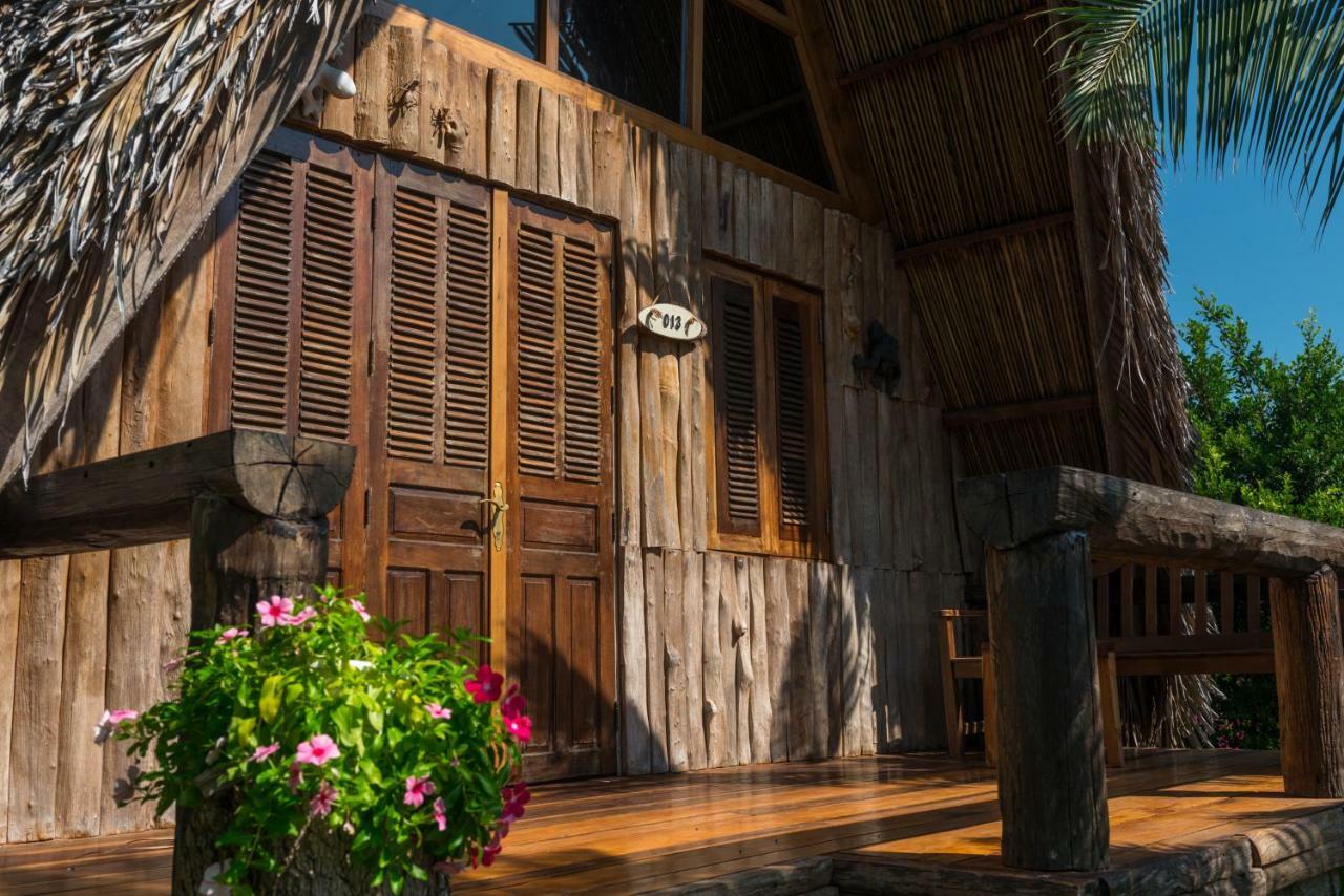 Veranda Beach Place Hotel Phan Thiet Bagian luar foto
