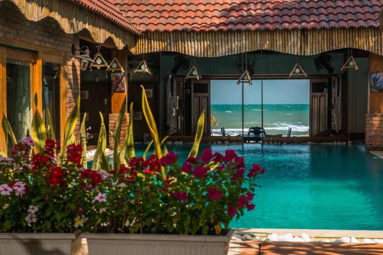 Veranda Beach Place Hotel Phan Thiet Bagian luar foto