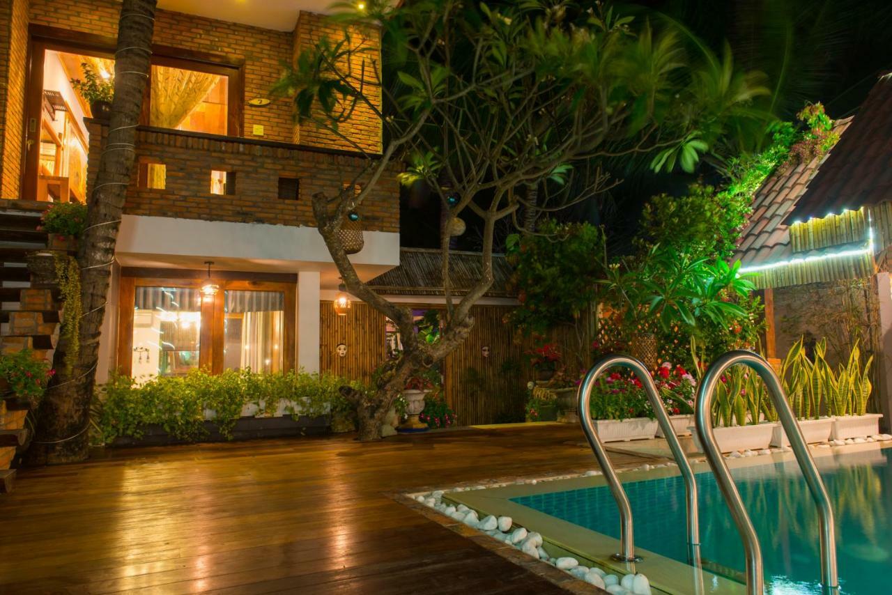 Veranda Beach Place Hotel Phan Thiet Bagian luar foto
