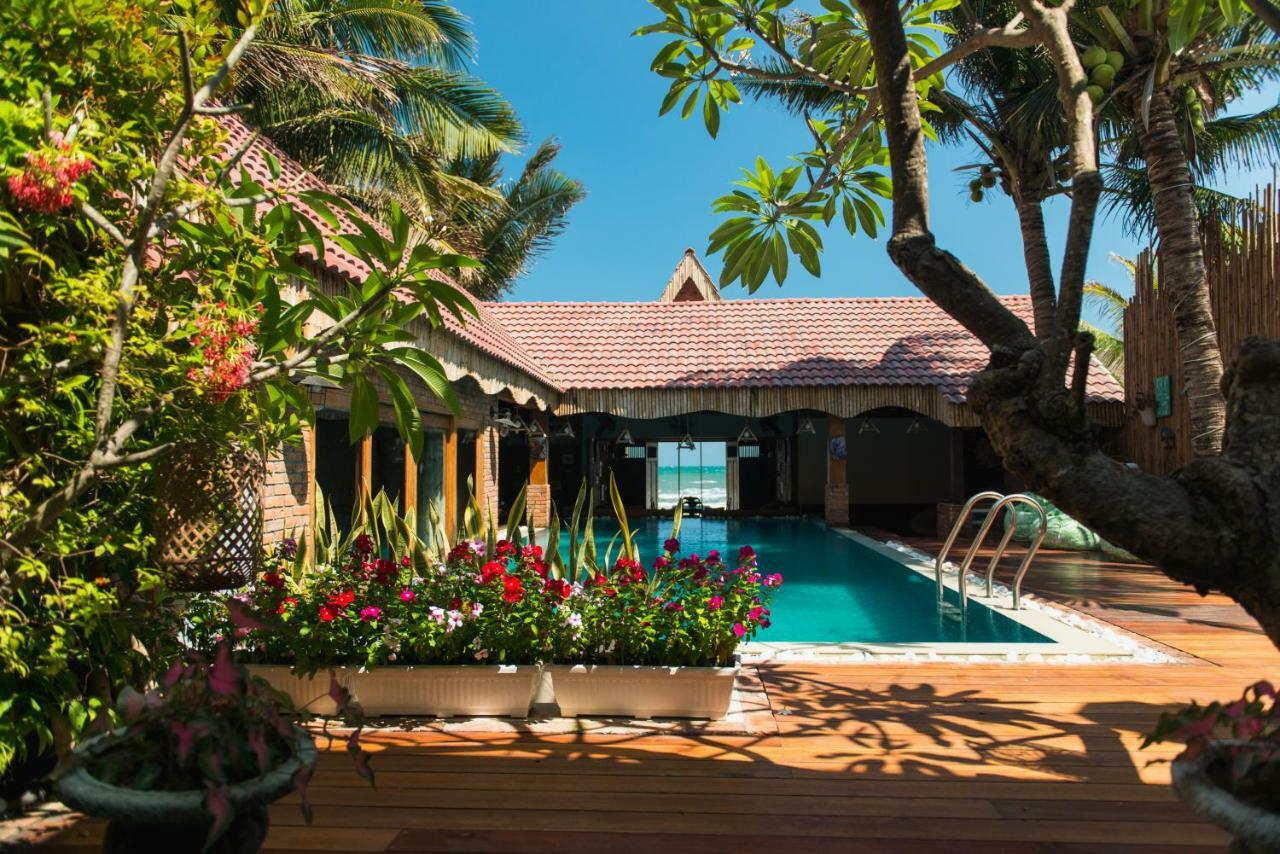 Veranda Beach Place Hotel Phan Thiet Bagian luar foto