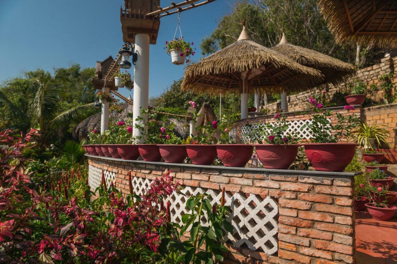 Veranda Beach Place Hotel Phan Thiet Bagian luar foto